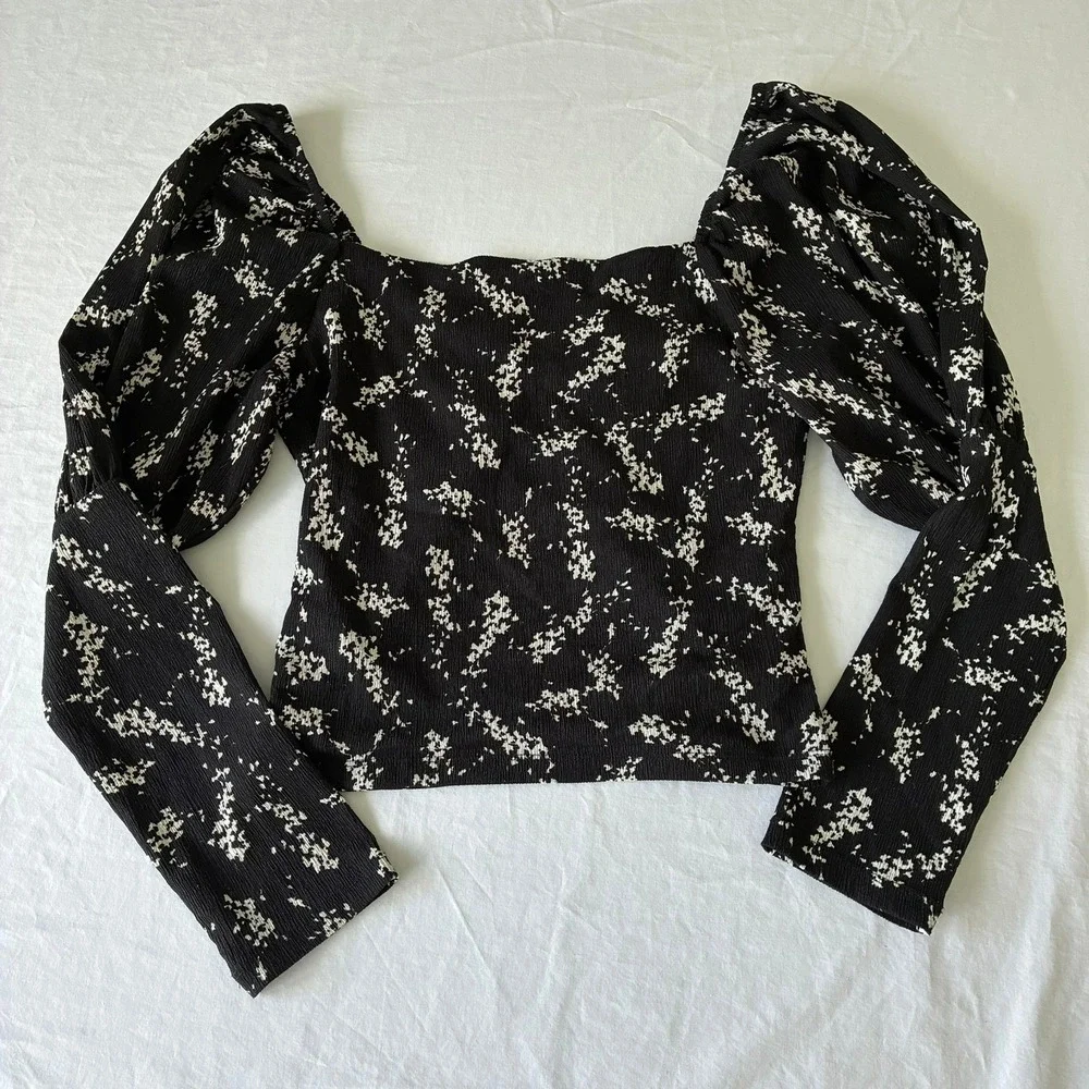 Anthropologie Black White Floral Sweetheart Twist Puff Sleeve Blouse Top Medium
